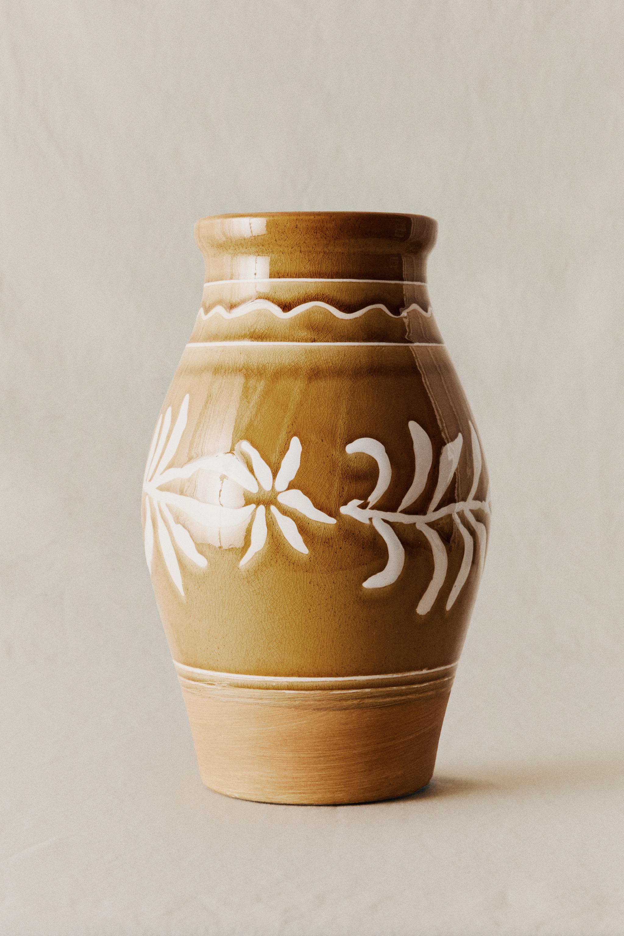 LEAF PRINT STONEWARE VASE